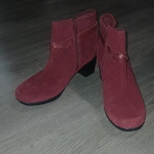 Clarks Bendables Women's Ankle Boots braided detail - Burgundy Suede Style 68732